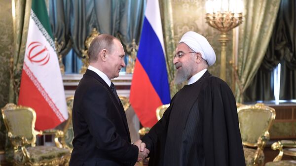 Президент РФ Владимир Путин и президент Исламской Республики Иран Хасан Роухани во время встречи