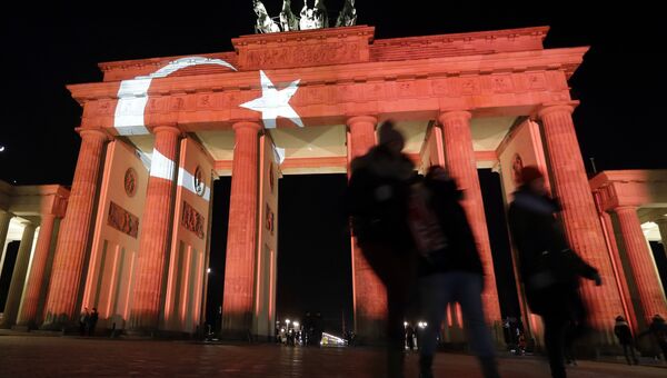 Проекция флага Турции в Берлине