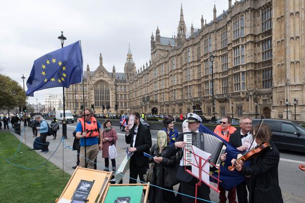 Противники выхода Великобритании из Европейского Союза на улице Лондона