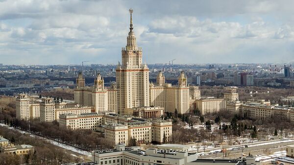 Комплекс зданий МГУ в Москве. Архивное фото