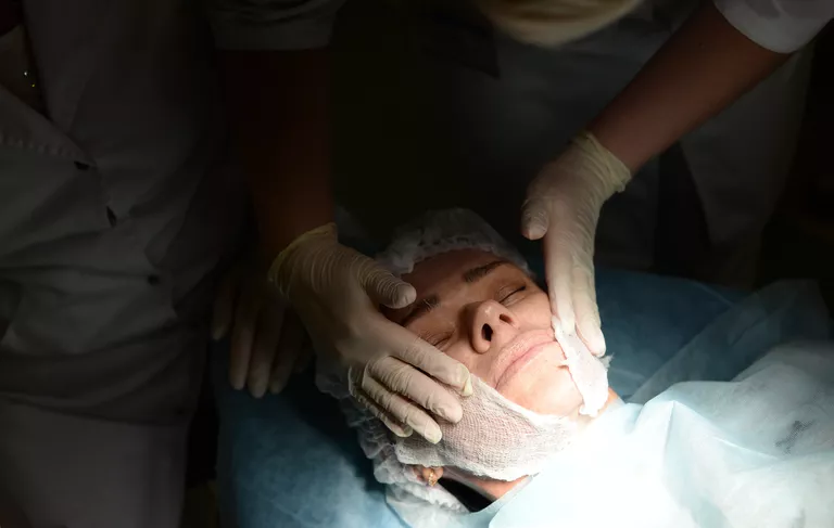Пациент на процедуре Пациент на процедуре