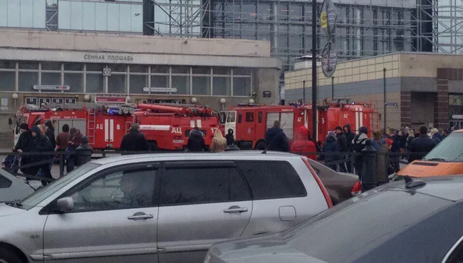 Ситуация у станции метро Сенная площадь в Санкт-Петербурге. 3 апреля 2017