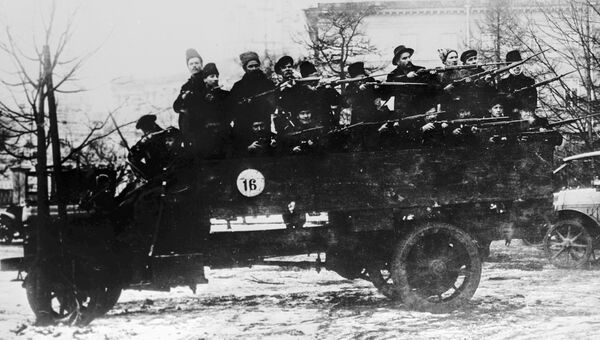 Отряд красногвардейцев. Петроград. 1917 год