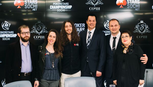 Организаторы и участники Международного покерного турнира в Сочи