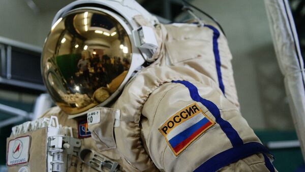 Российский скафандр для работы в открытом космосе. Архивное фото