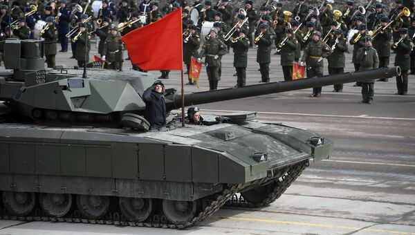 Танк Т-14 Армата во время тренировки к военному параду на Красной площади 9 мая 2017 года. 5 апреля 2017