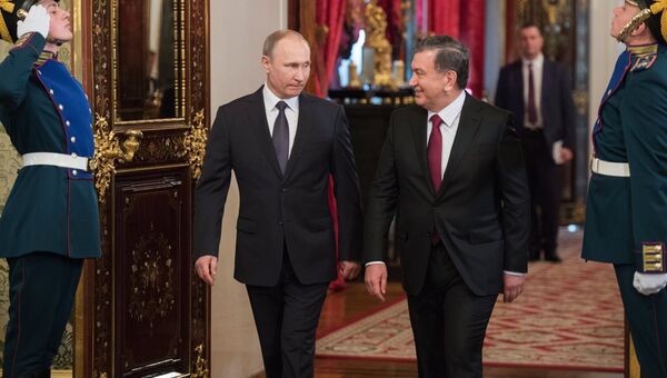 Президент РФ Владимир Путин и президент Узбекистана Шавкат Мирзиеев во время встречи. 5 апреля 2017