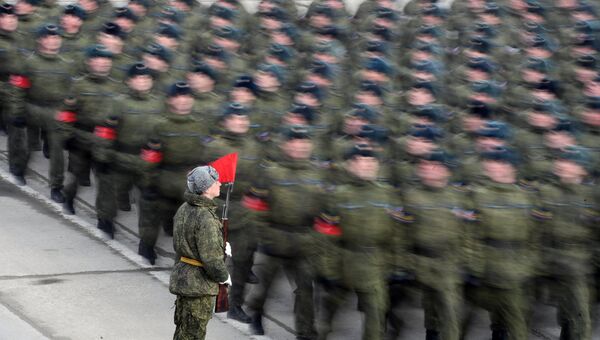 Совместная тренировка пеших парадных расчетов войск Московского гарнизона и механизированной колонны к участию в военном параде на Красной площади 9 мая 2017 года