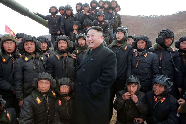 Ким Чен Ын провел смотр-конкурс танковых экипажей Корейской народной армии