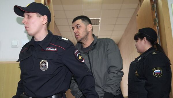 Подозреваемый в соучастии теракта в петербургском метро Содик Ортиков в Басманном районном суде Москвы. 7 апреля 2017