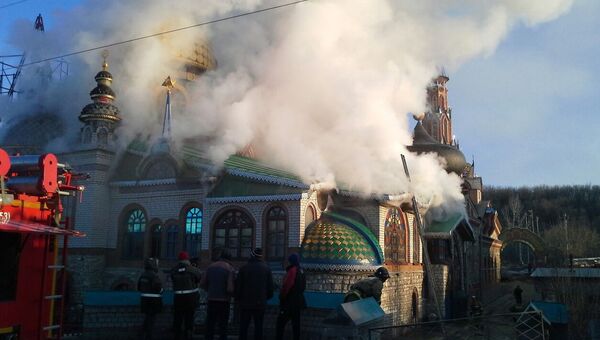 В Казани горит Храм всех религий