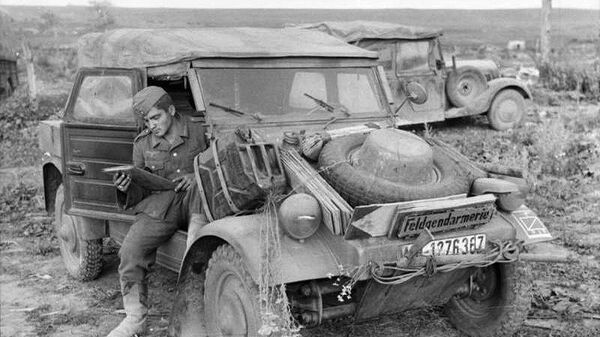 Немецкий военный автомобиль Kubelwagen. 1943 год