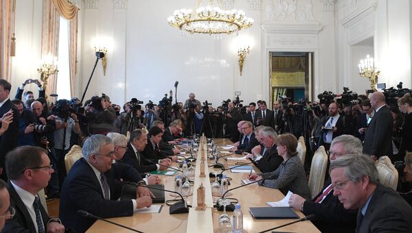 Министр иностранных дер РФ Сергей Лавров и Государственный секретарь США Рекс Тиллерсон во время переговоров в Москве. 12 апреля 2017