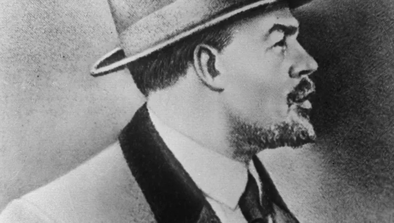 Владимир Ильич Ленин в Стокгольме. 1917 год Владимир Ильич Ленин в Стокгольме. 1917 год