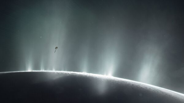 Иллюстрация Энцелада и космического аппарата Кассини