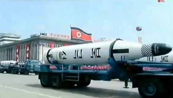 Истребители, танки и баллистические ракеты - военный парад в Северной Корее