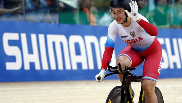 Российская велогонщица Дарья Шмелева завоевала золото в гите на ЧМ. 15 апреля