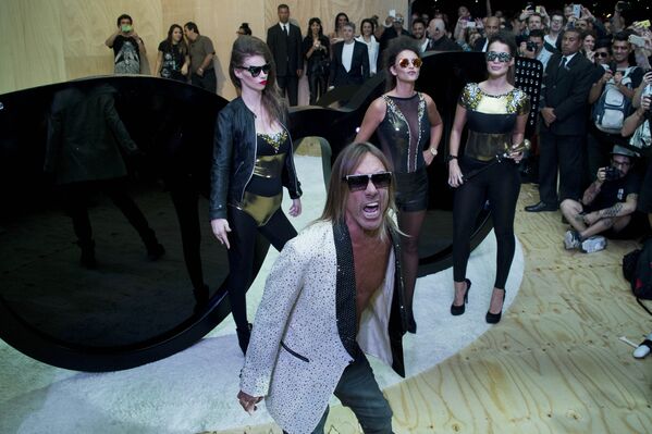 Американский певец Игги Поп на промо-мероприятии бренда Chilli Beans на Неделе моды в Сан-Паулу, Бразилия
