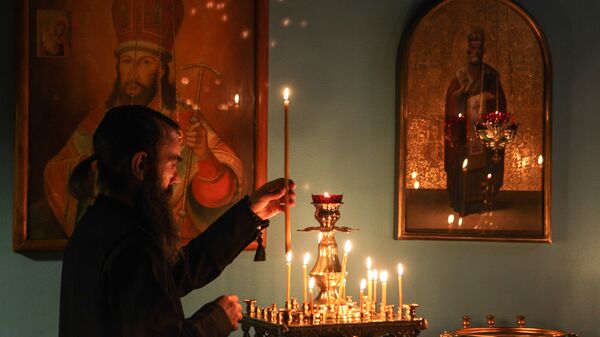 Богослужение в православном храме. Архивное фото