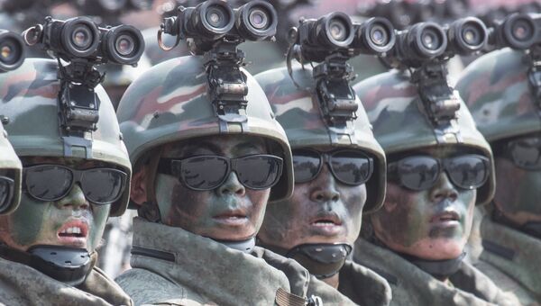 Военнослужащие специальных тактических войск КНДР на параде в Пхеньяне. Архивное фото