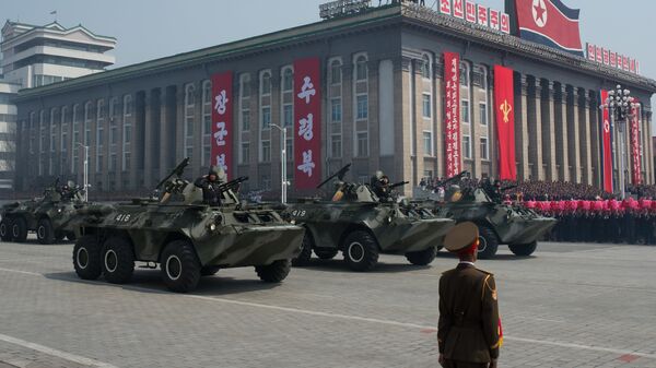 Военная техника во время парада в Пхеньяне. Архивное фото