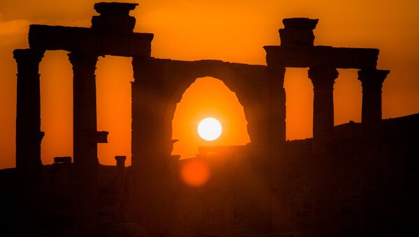 Древняя Пальмира на закате. Архивное фото
