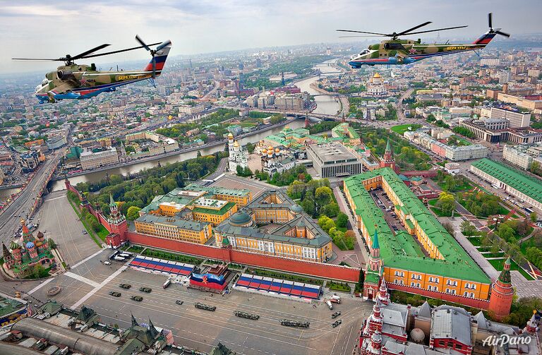 Беркуты над Красной площадью, Москва