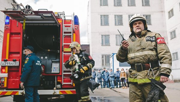 Пожарно-тактические учения МЧС. Архивное фото