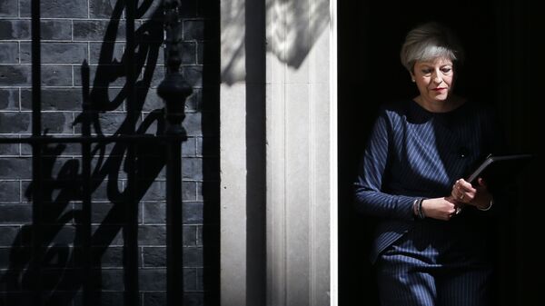 Премьер-министр Великобритании Тереза Мэй на Даунинг-стрит, 10. Архивное фото