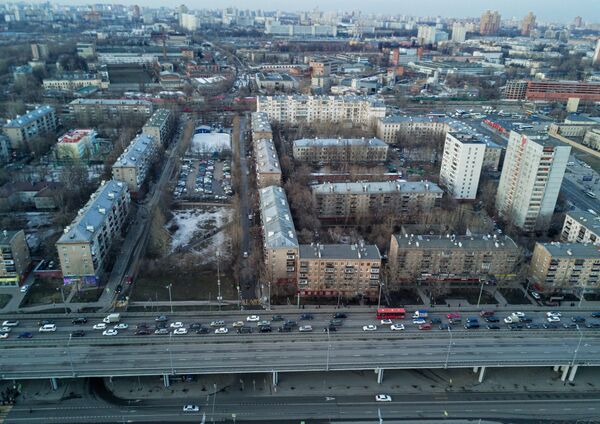 Двухуровневая автомобильная развязка на Волоколамском шоссе в Москве Двухуровневая автомобильная развязка на Волоколамском шоссе в Москве