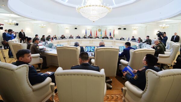 Участники десятого заседания военного комитета ОДКБ в Минске. 19 апреля 2017