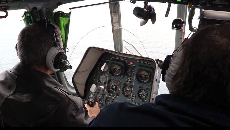 Поисково-спасательная операция на месте кораблекрушения сухогруза Герои Арсенала в акватории Черного моря