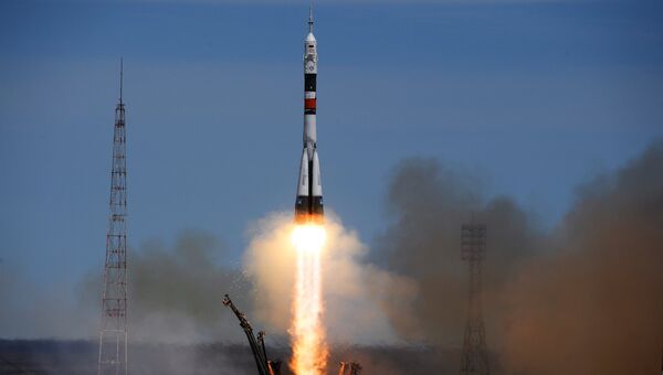 Пуск ракеты-носителя Союз с транспортным пилотируемым кораблем. Архивное фото