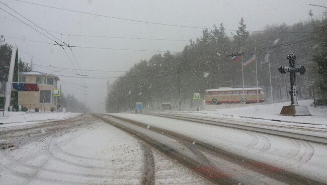 Снегопад в Крыму 23.04.2017