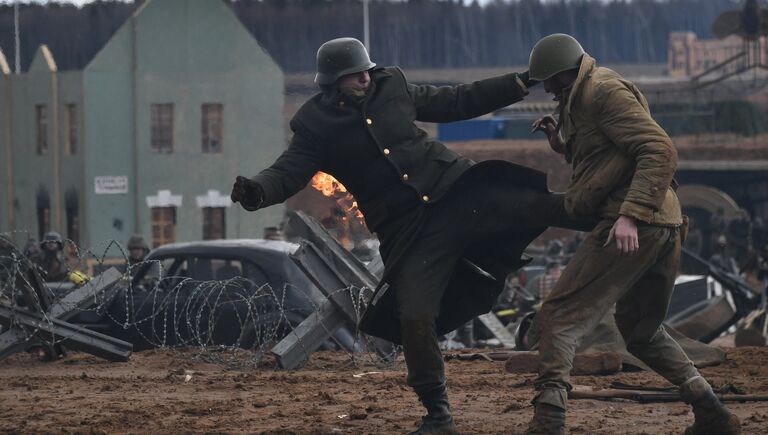 Участники военно-исторической реконструкции Штурм Берлина