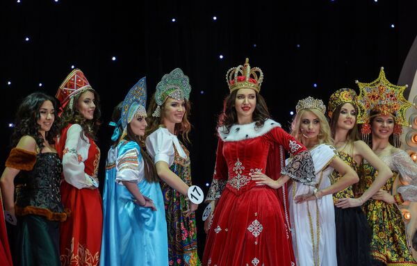 Выступление финалисток конкурса Российская красавица 2017 в Korston Club Hotel в Москве