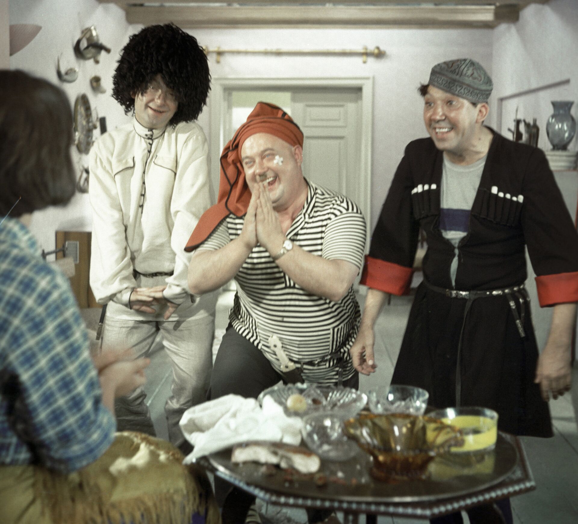 Кадр из фильма Кавказская пленница Кадр из фильма Кавказская пленница - РИА Новости, 1920, 04.11.2025