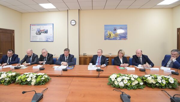 Президент России Владимир Путин проводит встречу с представителями деловых кругов Ярославской области
