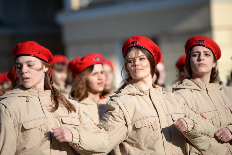 Участники военно-патриотического общественного движения Юнармия