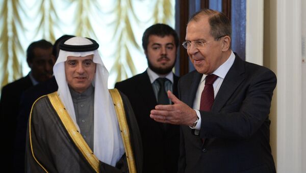 Министр иностранных дел РФ Сергей Лавров и министр иностранных дел Саудовской Аравии Адель аль-Джубейр во время встречи в Москве. 26 апреля 2017