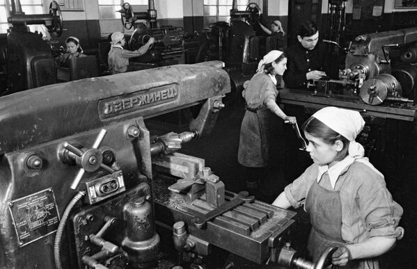 Выпуск оборонной продукции на Тульском машиностроительном (станкостроительном) заводе, 1944 год