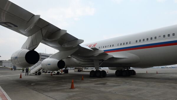 Самолет Ил-96. Архивное фото