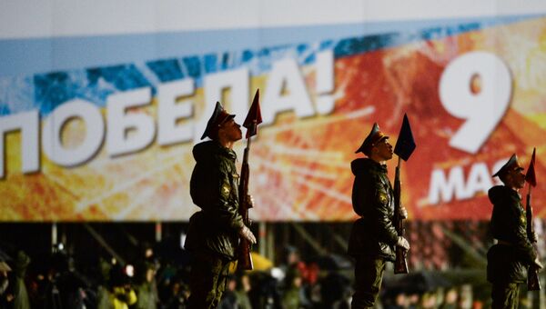 Военнослужащие на репетиции парада Победы на Красной площади