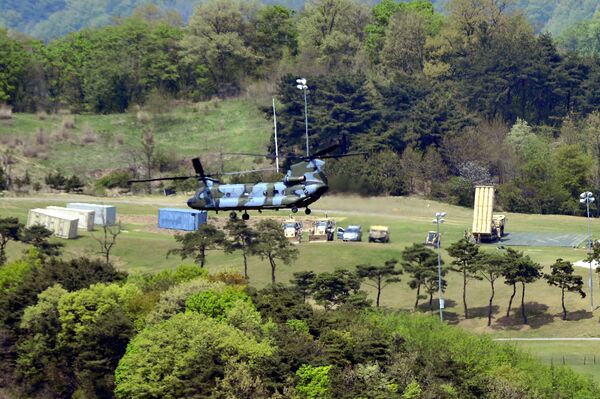 Американский противоракетная система THAAD на военной базе в провинции Сонджу, Южная Корея. 26 апреля 2017 Американский противоракетная система THAAD на военной базе в провинции Сонджу, Южная Корея. 26 апреля 2017