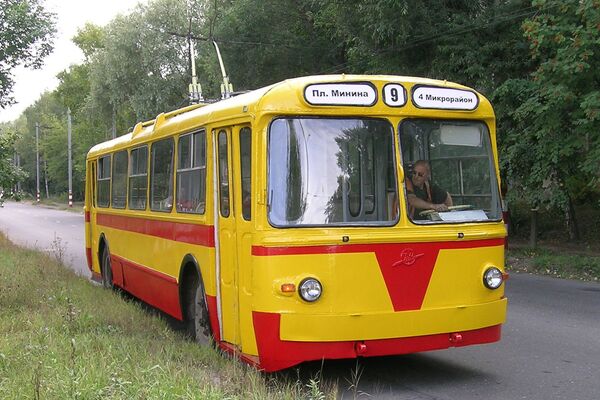 Музейный троллейбус ЗиУ-5Д в Нижнем Новгороде