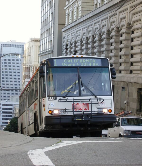 Троллейбус ETI 14TrSF в Сан-Франциско, США