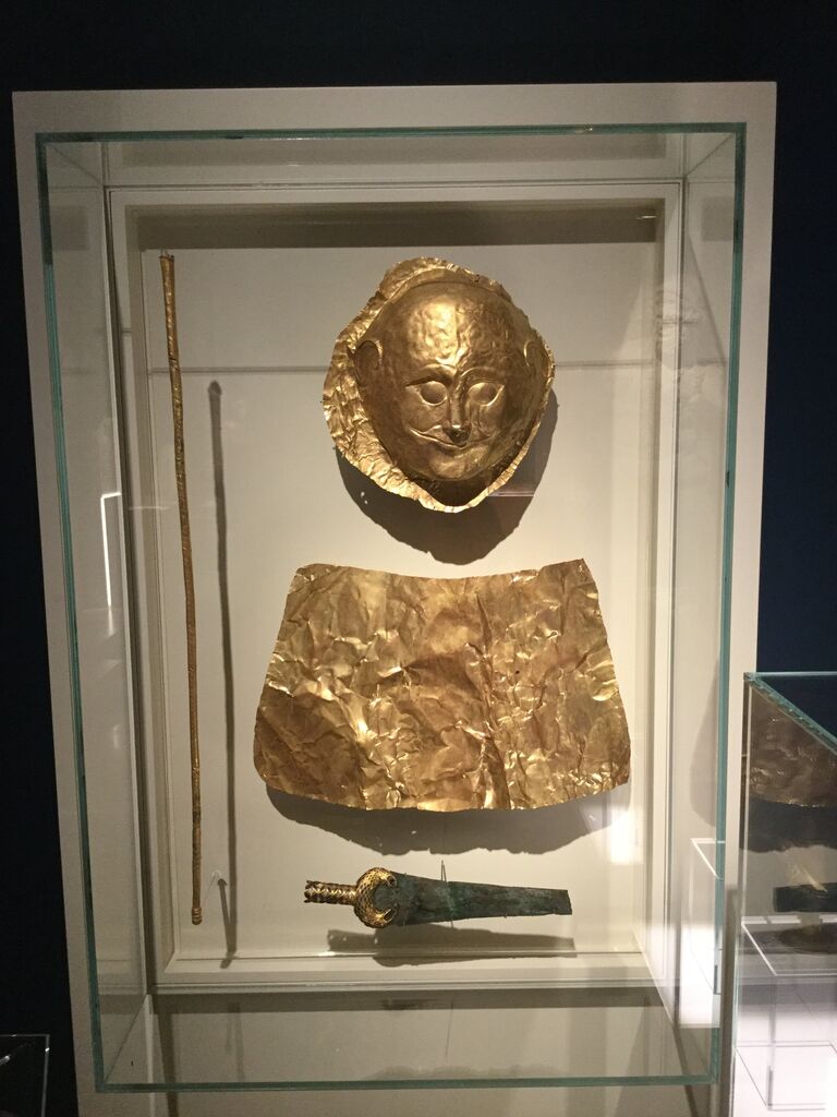 Экспонаты Национального Археологического музея Греции Экспонаты Национального Археологического музея Греции