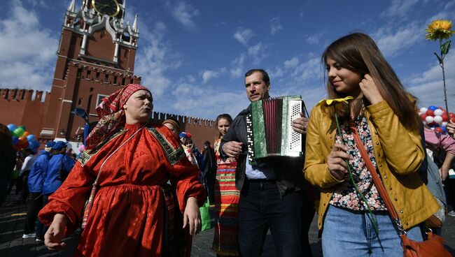 Первомайская демонстрация трудящихся на Красной площади