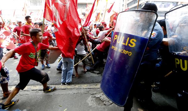 Столкновения с полицией во время первомайской демонстрации в Маниле, Филиппины