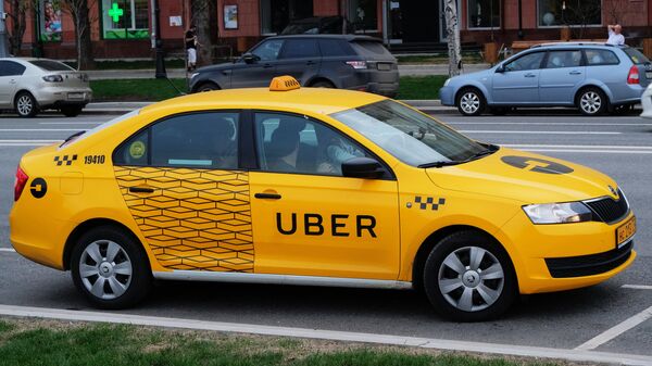 Автомобиль службы такси Uber. Архивное фото